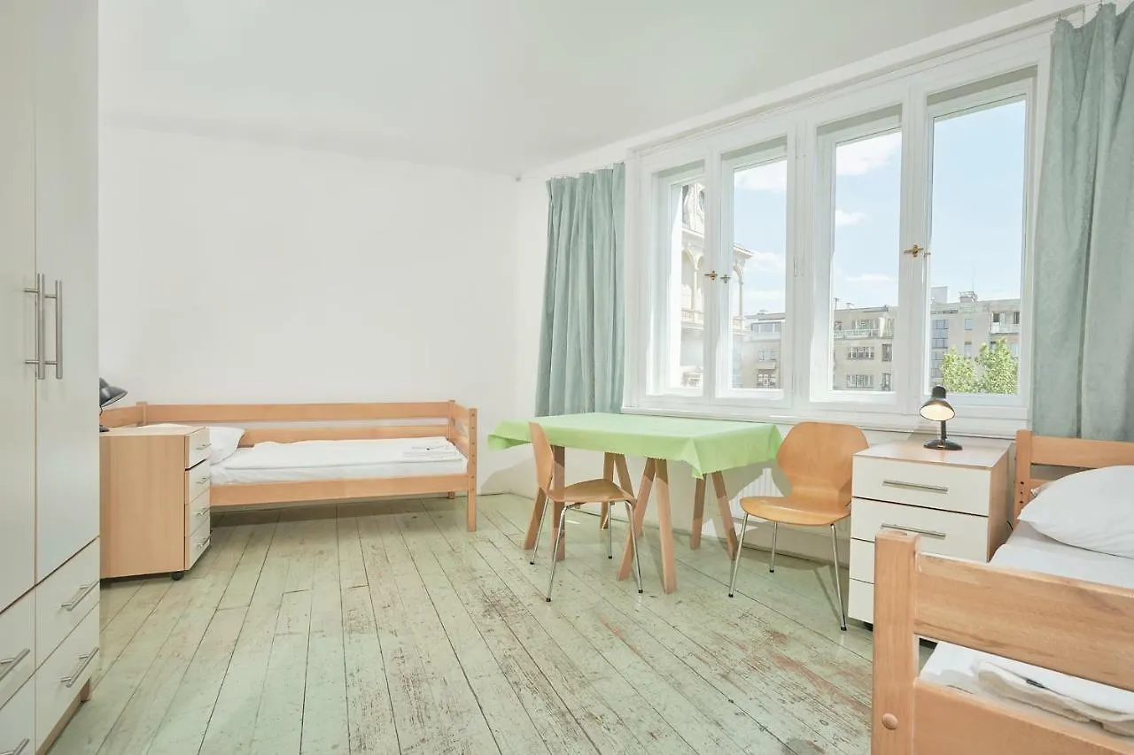 Hostel Mikoláše Alše Praga Apartahotel